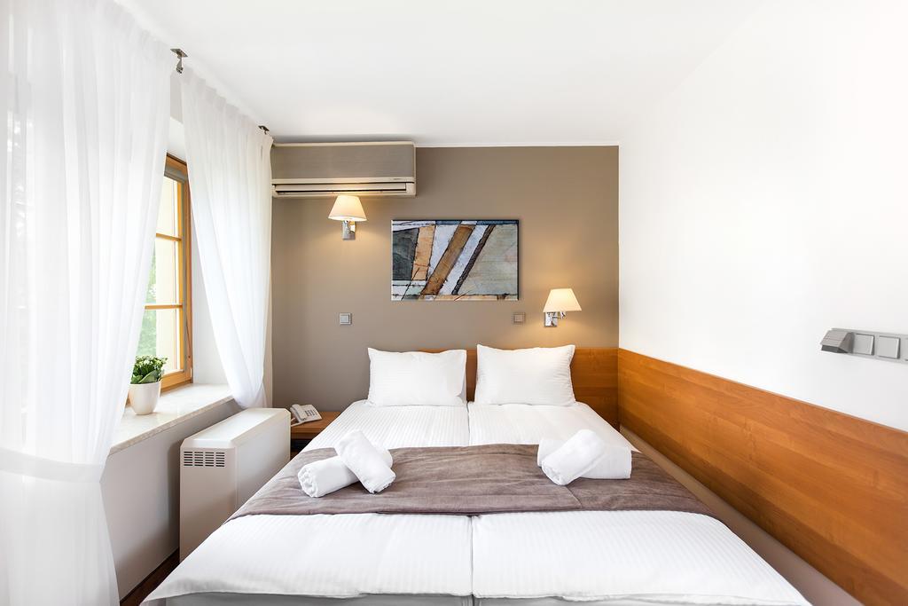 Hotel Debowa Gora Active & Spa Łąck Buitenkant foto