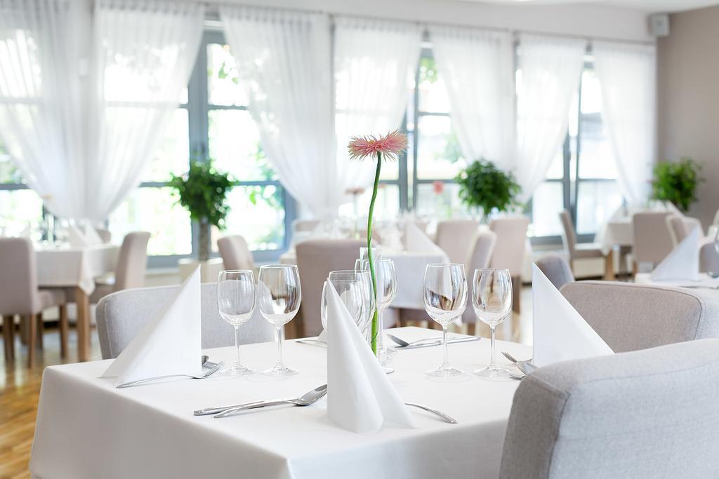 Hotel Debowa Gora Active & Spa Łąck Buitenkant foto