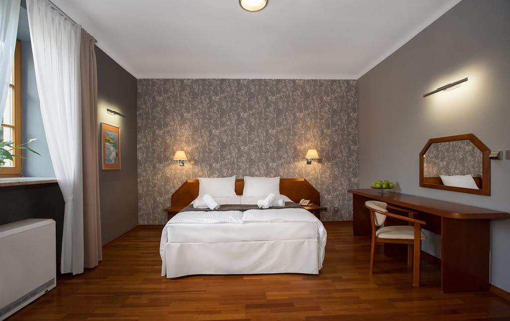 Hotel Debowa Gora Active & Spa Łąck Buitenkant foto