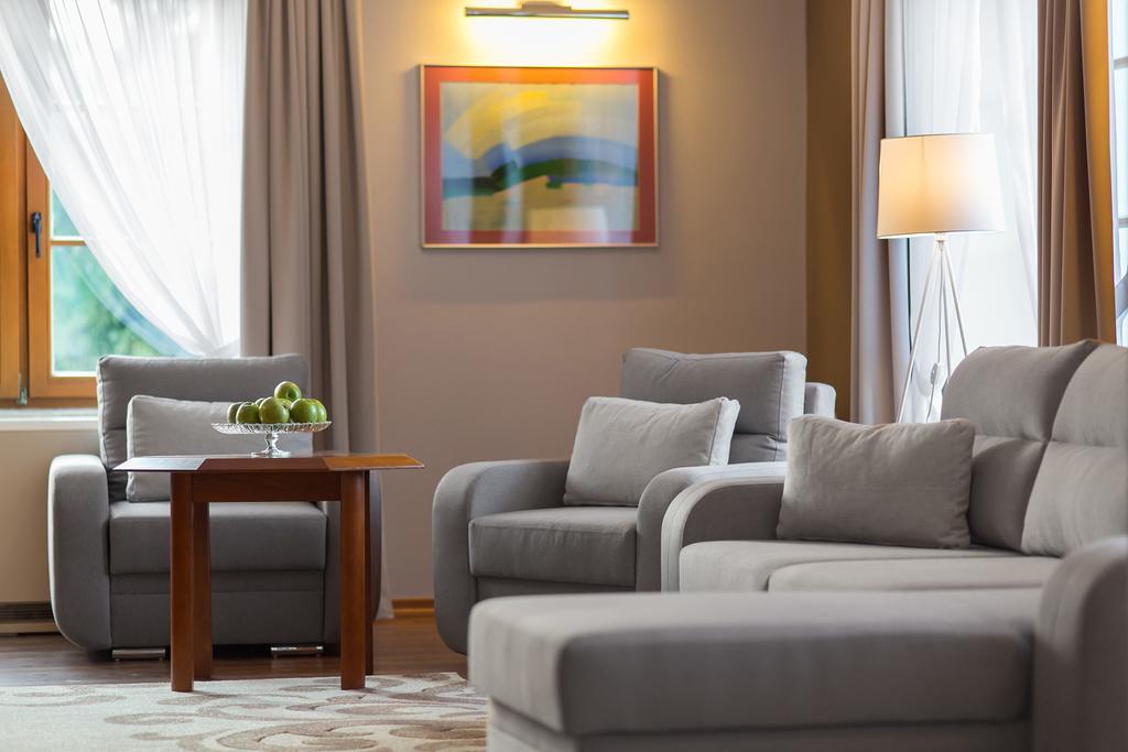 Hotel Debowa Gora Active & Spa Łąck Buitenkant foto