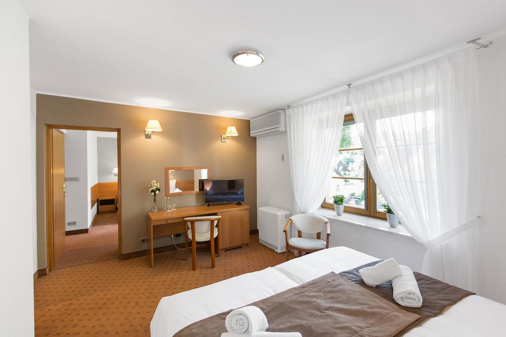 Hotel Debowa Gora Active & Spa Łąck Buitenkant foto